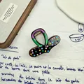 Pince à cheveux élégante en forme de cœur avec des pois colorés et une finition marron foncé - Pois Noir