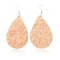 Eleganti orecchini a goccia in pelle con paillettes color pesca e ganci argentati lucidi - Rosa
