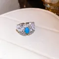 Detailweergave van vintage open ring met turquoise steen, witte parels en zirkonen. - Vintage Ovale Blauwe Edelsteen Stijl (K628) / Zilver-Blauw