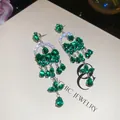 Elegante grüne Kristall-Quastenohrringe mit Silbernadel und funkelnden Strass. - Ohrstecker (46#) / Grün