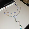 Detalle de los diamantes de imitación de colores y el colgante de flor de esmalte blanco - Collar largo / Plateado-Blanco-Multicolor