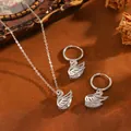 Elegante set di gioielli a cigno in argento con collana di cristallo e orecchini - Set Cigno In Argento E Diamanti T064
