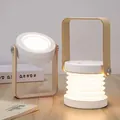 Luz nocturna de linterna telescópica blanca con asa de madera para lectura de cama. - Blanco