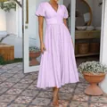 Elegantes lavendelfarbenes Midikleid mit V-Ausschnitt, hoher Taille und kurzen Ärmeln - XS / Lila