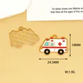 Gedetailleerde weergave van ambulancebedeltje met afmetingen 24,5x18mm, voor-achterkant. - Ambulance / 1 Stuk