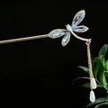Eleganter goldener Libellen-Haarstab mit hellblauen Kristallen und Perlenquasten - Blaue Libellenform Strass Künstliche Perle Quaste (2620)