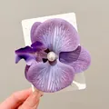 Élégante pince à cheveux fleur d'orchidée violette avec perle centrale sur une carte - 3# Pince Bec de Canard Orchidée Violette