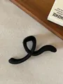 Large matte black hair claw clip featuring an elegant twisted minimalist shark clip design - S-Shaped Line Style / 13cm / Matte Black