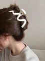 Premium large wavy frosted hair claw clip in off-white for thick hair styling - Irregular Style / 13cm / Frosted White