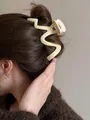 Large cream-colored zigzag hair claw clip for elegant thick hair bun styling daily use - Irregular Style / 13cm / Bright White