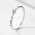 Elegante anello in argento sterling S925 a sei griffe con zircone per donna bianco - US 5 / Bianco