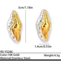 Niche designer lava getextureerde tweekleurige goud en zilver roestvrij staal oorbellen - Goud en Zilver Kleurblokkering Lava Vorm (RS-YS286)