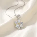 Elegante silberne Halskette mit funkelnden rechteckigen und runden Zirkonia-Steinen - Zirkonia Halskette (X0753)