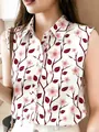 Detailansicht einer ärmellosen Damen-Bluse mit Blumenmuster und Knöpfen aus Baumwolle - S / Rosa Blumendruck (WXCS-0009)