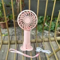 Tragbarer rosa Mini-Handventilator, USB-aufladbar, mit Standfuß - USB-Lademodell (Mit Basis/Ohne Ohren) / 15*7.5*4.3cm / Rosa