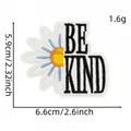 Κεντητό επίραμμα μαργαρίτα με κείμενο BE KIND, μέγεθος 6,6x5,9 cm. - Στυλ Μαργαρίτα "BE KIND" (2#)