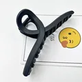 Matte black cross hair claw clip for thick hair styling - 13cm Ribbon Style / Matte Black