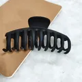 Elegant large matte black hair claw clip for women's thick hair styling accessory - 11cm Dragon Bone Style / Matte Black