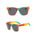 Lunettes de soleil élégantes à monture arc-en-ciel dégradée pour cadeaux de fête - Dégradé Arc-en-ciel Transparent (Verres Gris)