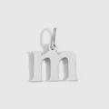 Ciondolo con lettera m minuscola in acciaio inossidabile lucido colore argento - Lettera M