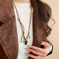 Collana vintage con pendente a fungo in occhio di tigre e cordino marrone, elegante - Stile a Forma di Fungo (19#)