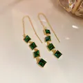 Elegante französische Retro-Ohrringe mit grünen geometrischen Kristallen in Gold - Lange Durchziehohrringe (Stil 5)