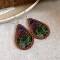 Elegante Ethno-Ohrringe aus Holz in Tropfenform mit buntem Mosaik-Blumenmuster-Druck - Mosaik Blumen Textur Stil (Ohrhaken-Stil 5)