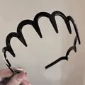 Classic black wavy toothed headband for non-slip hair styling and face washing. - Versatile Black