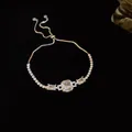 Elegantes versilbertes verstellbares Armband mit drei funkelnden quadratischen Zirkonia - Drei-Steine Rechteckiger Zirkonia-Stil (84#) / Silber