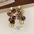 Elegant vintage Maillard style earrings with leopard print and gold hammered discs - Gold Coffee Round Pendant (59#)