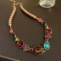 Exquisito collar de estilo palaciego vintage con perlas y piedras preciosas facetadas - Champán