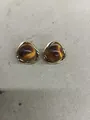 Vintage gold-plated resin stud earrings with cat-eye effect for a retro Maillard look - Triangle Style (HE29565-4)