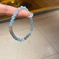 Elegantes hellblaues Kristallperlenarmband mit runden durchscheinenden Perlen für Damen - Hellblaues Kristallarmband (101#) / Exquisite Geschenkbox / Blau