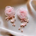 Elegantes pendientes de flores de tela rosa hechos a mano con perlas y oro. - 14# Estilo de Flor Rosa con Perlas Artificiales / Rosa