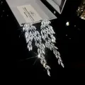 Orecchini pendenti con nappine a fiori di cristallo argento per donna - 48# Silver Post - Extra Long Tassel Style / Argento