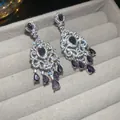 Dettaglio degli orecchini a fiore vintage con pietre a goccia viola e cristalli - Stile Fiore Goccia Viola (32#)