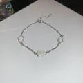 Elegante bracciale a cuore in zircone argentato minimalista con gemma verde chiaro - Stile Gemma Verde a Cuore (HB285-2)
