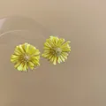 Pendientes de botón de margarita amarilla hechos a mano con elegante estilo de bosque - Estilo de Pendiente de Forma de Margarita(89#) / Amarillo