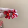 Elegant matte red flower stud earrings featuring a central crystal rhinestone detail - 95# Matte Painted Five-Petal Flower Stud Earrings / Red