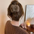 Pince à cheveux en fausse fourrure marron pour chignon hiver, accessoire élégant - Pince à Cheveux Café Foncé