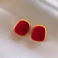 Eleganti orecchini a lobo in velluto rosso con montatura in metallo dorato - Stile Quadrato Irregolare Floccato (53#)