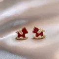 Eleganti orecchini a cavallo a dondolo in smalto rosso con cristalli brillanti - Stile Pony Smaltato con Bordo Oro (54#)