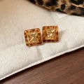 Orecchini a perno quadrati marroni stile vintage con stampa leopardata e cristallo ambra - Giallo Quadrato (19)