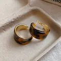 Eleganti orecchini a cerchio in tartaruga e finitura oro, stile rétro Maillard. - Oro Caffè Placcato Oro Vero (41)