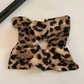 Elastico per capelli quadrato in tessuto leopardato a pieghe per acconciature vintage - Elastico per Capelli Quadrato Plissettato / Caffè Scuro