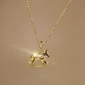 Elegante gouden balketting met een getextureerde hobbelpaard hanger in honingraatstijl - Honingraat Paard Stijl (24#)
