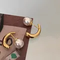 Boucles d'oreilles vintage françaises en forme de C doré avec perle blanche chic - Tige en Argent Plaqué Or (39#)