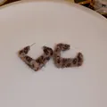 Elegantes pendientes de corazón con estampado de leopardo y agujas de plata para mujer - Estilo Flocado de Leopardo de Corazón (9#) / Estampado de leopardo