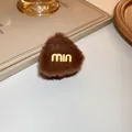 Vintage-Haarklammer in Milchteebraun mit Pelzbesatz für elegante Hinterkopffrisuren - Kaffee Dreieck Buchstabe Haarklammer