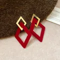 Elegantes pendientes geométricos de rombo flocados en rojo con finos detalles dorados - Estilo de Empalme de Rombo Geométrico (41#) / Dorado Rojo